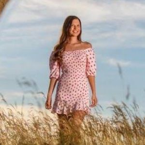 Sexy off the shoulder or in Jessica Simpson Strawberry dress! 🍓🍓🍓🍰🍰🍰